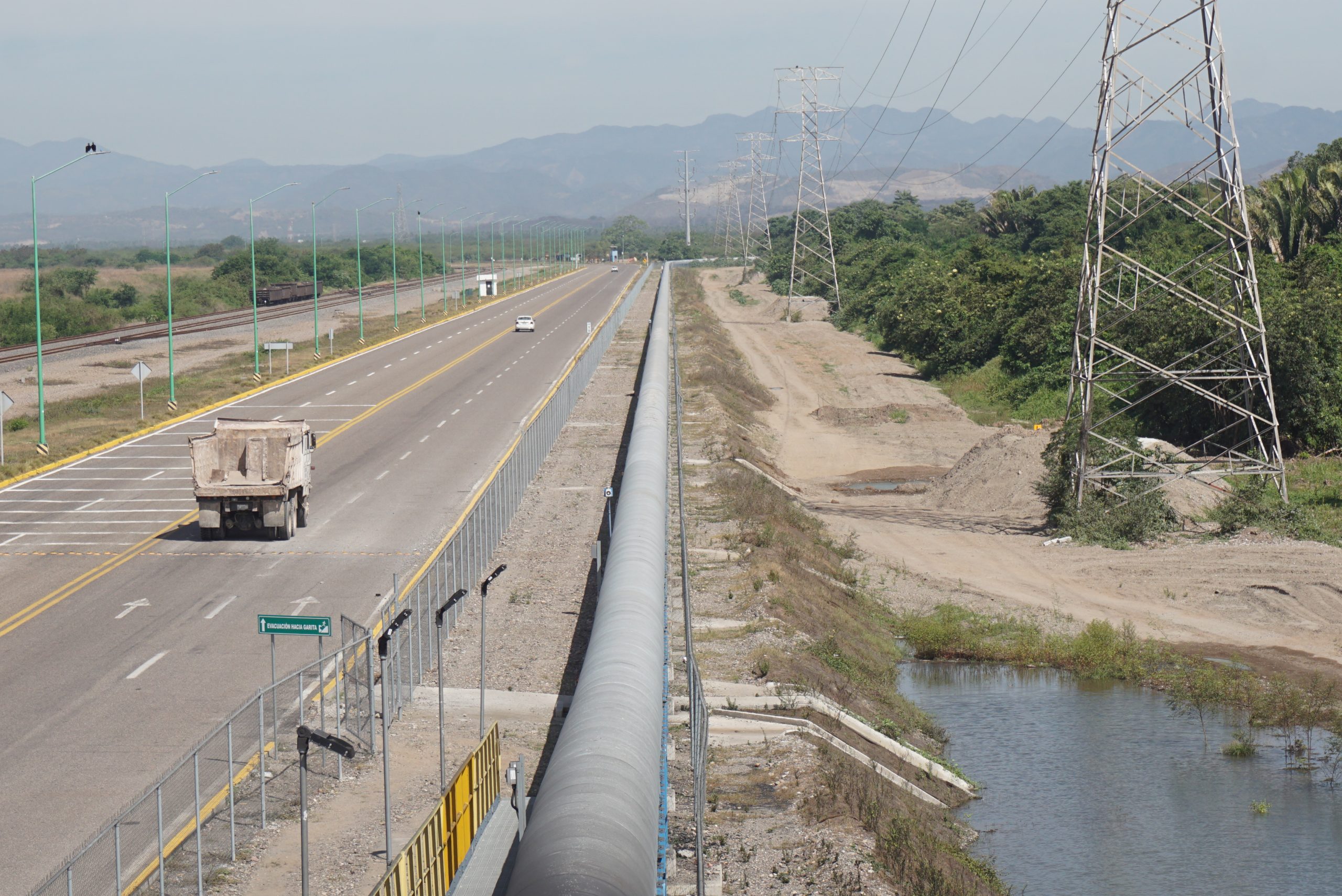 petacalco_conveyor